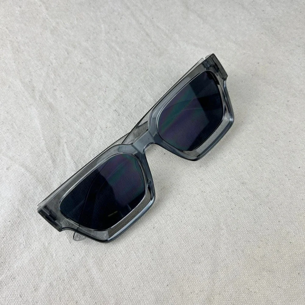 Surfer style black squared sunglasses y2k cyber grunge techno